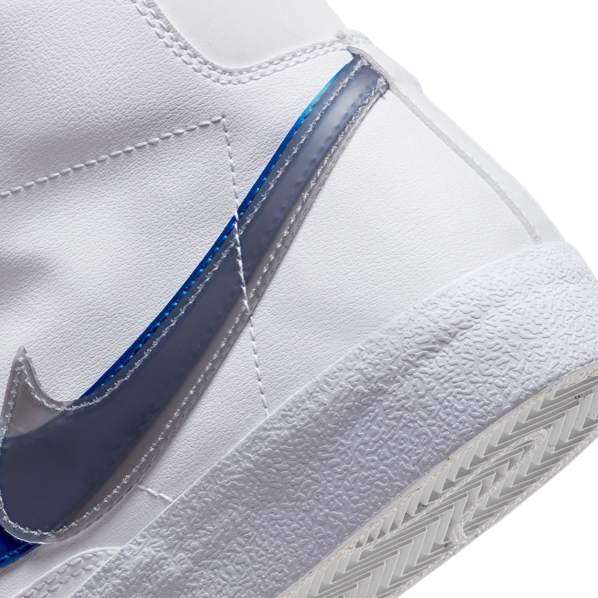 blazer mid gs white black