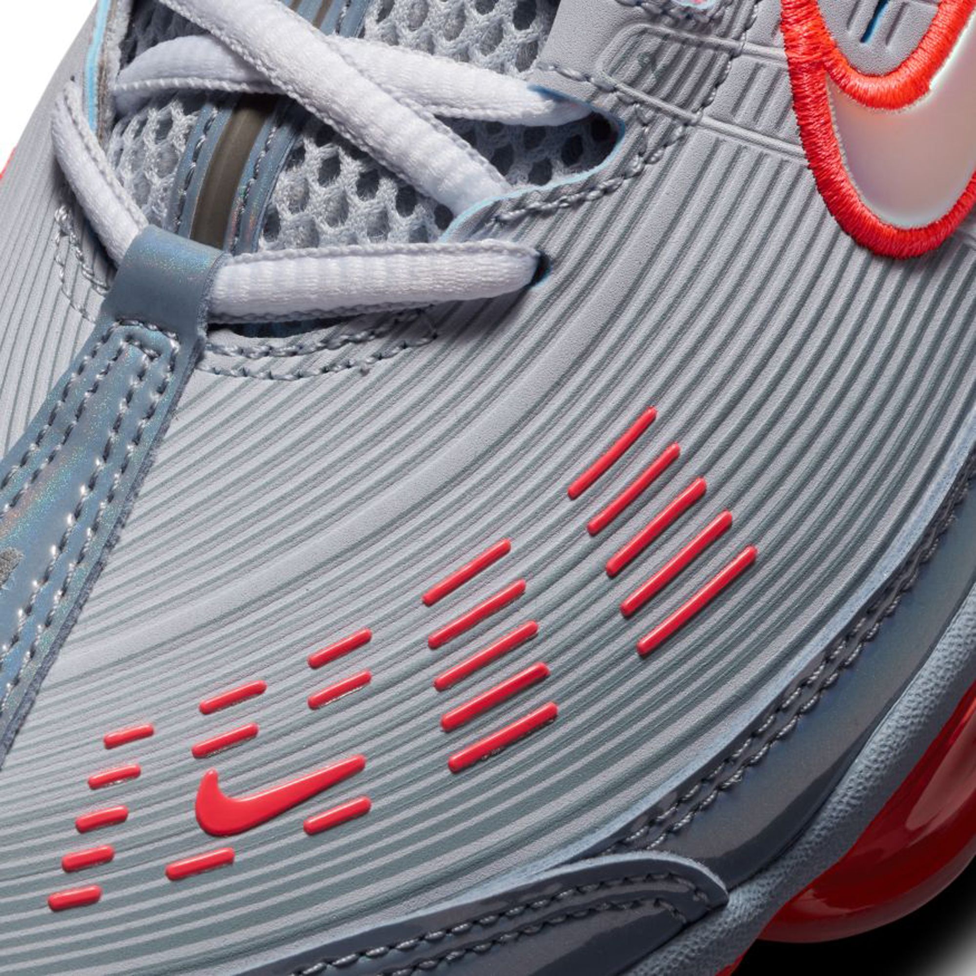 nike air vapormax 360 sky grey flash crimson