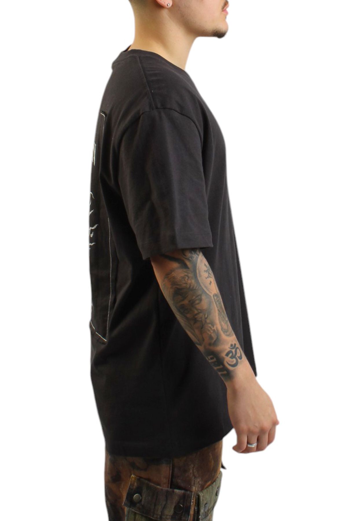 TRUE RELIGION applique blazing tour t-shirt black 108675-PHNT - Shiekh