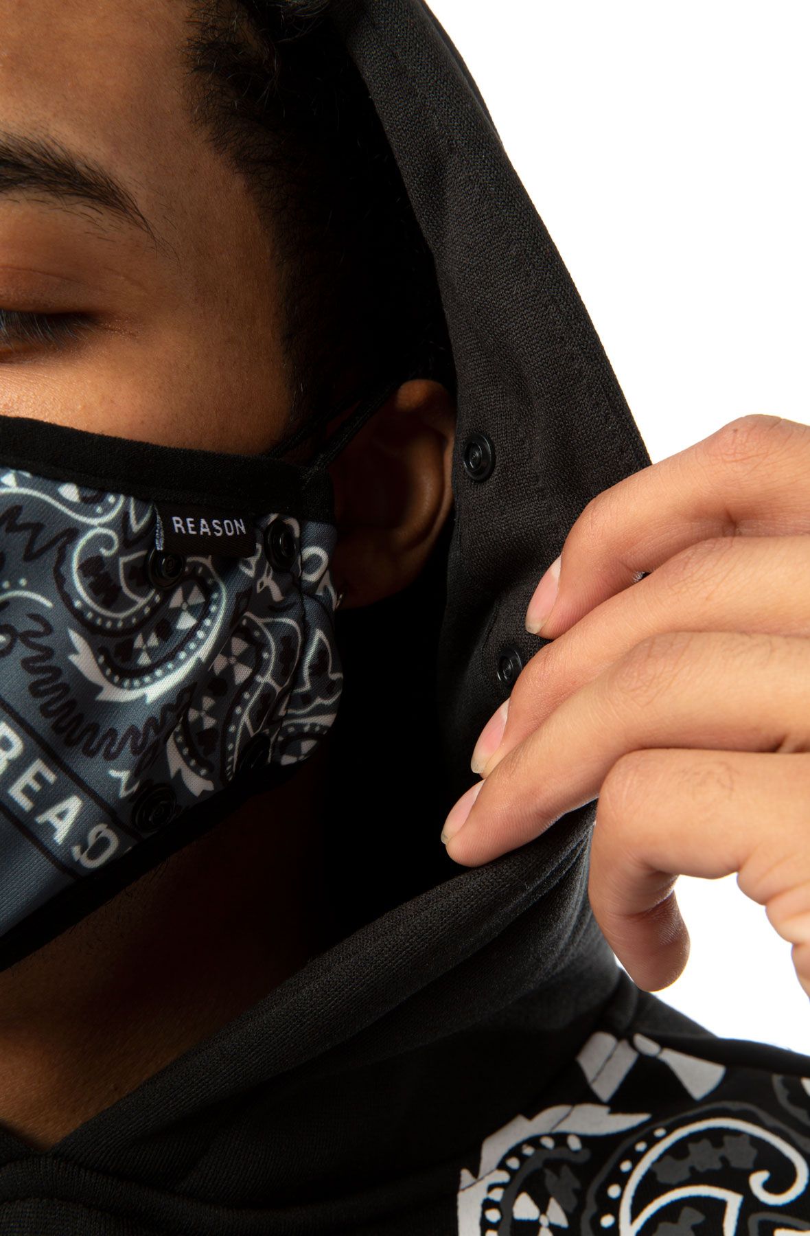 REASON Bandana Hoodie CV-T108BLK - Shiekh