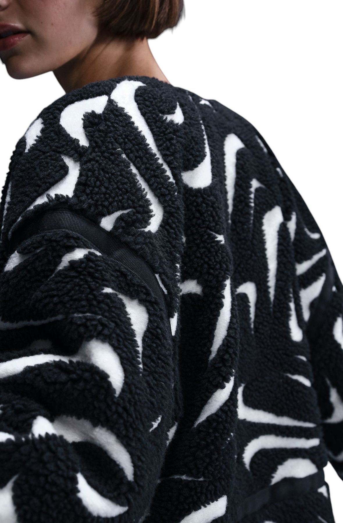 新作★NIKE★Women's Loose High-Pile Jacket NIKE Loose High-Pile Jacket FV8025 010 - Shiekh