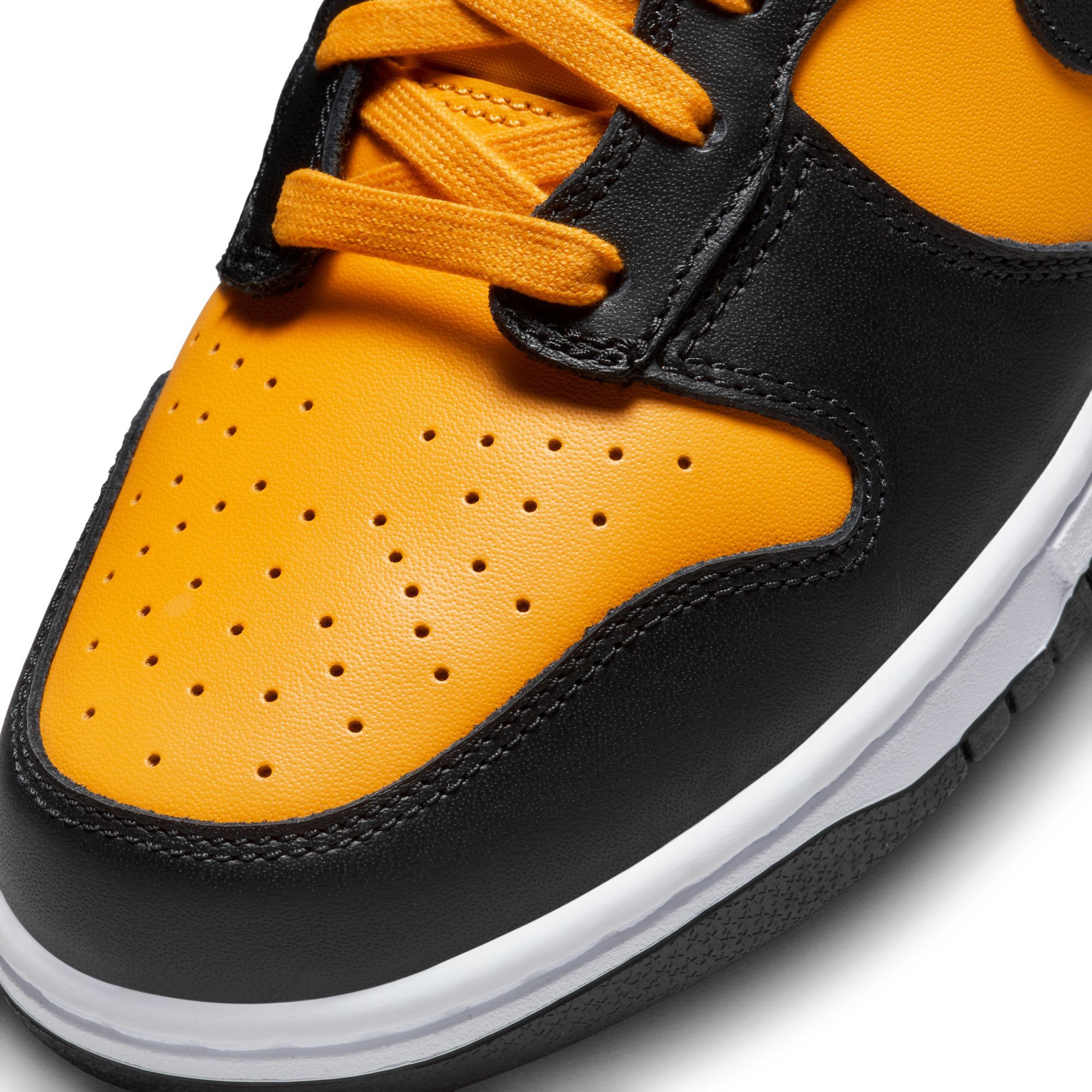 NIKE Dunk High Retro DD1399 700 - Shiekh