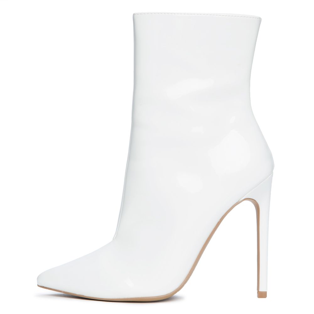 STEVE MADDEN Steve Madden Wagner Women s White Patent Heeled