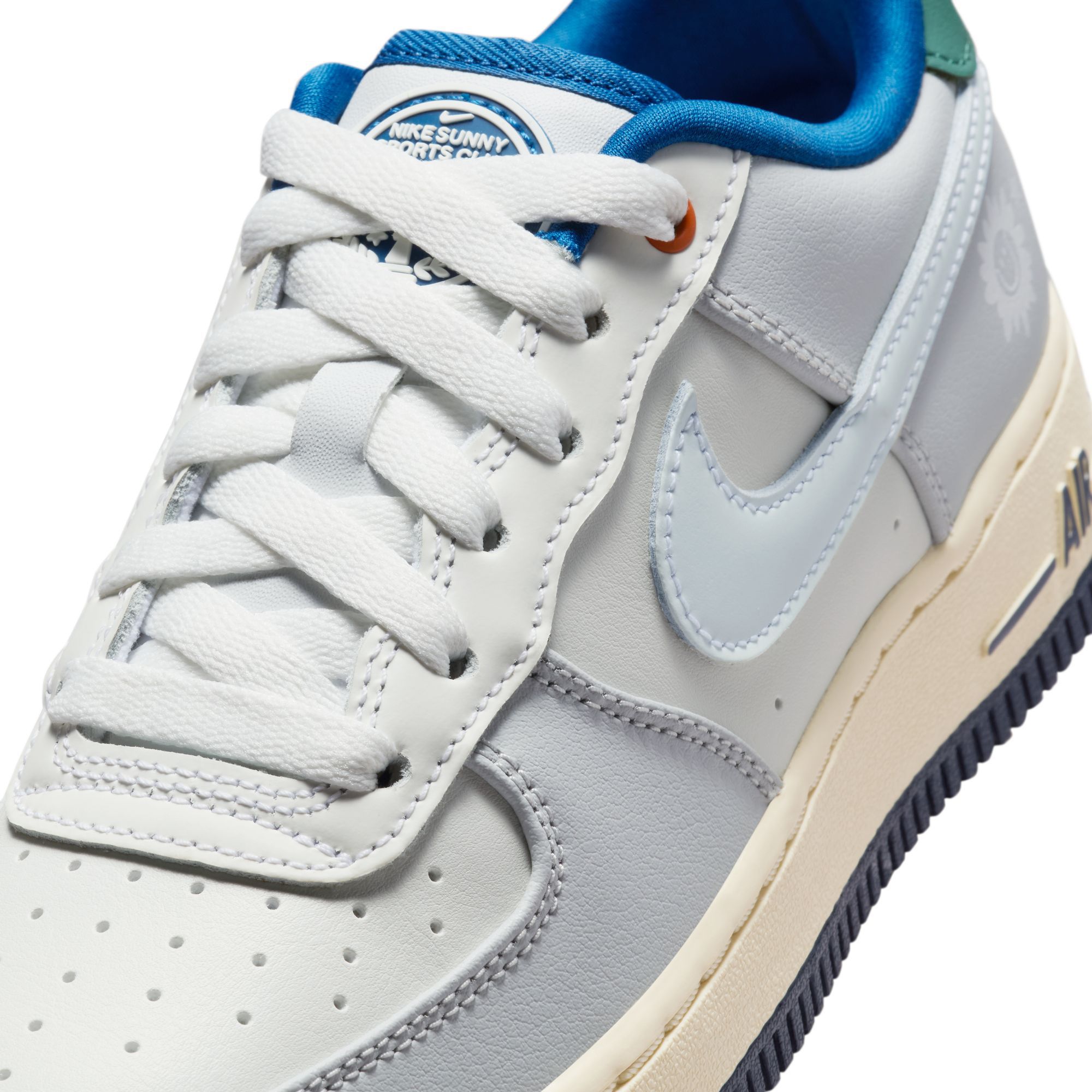 NIKE GradeSchool Air Force 1 LV8 HM3721 111 Shiekh
