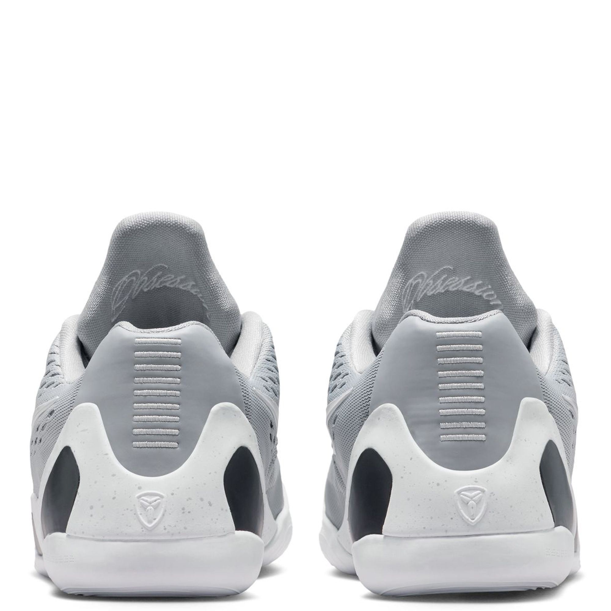 Kobe サッカーシューズ グレー/ホワイト s-l400.jpg