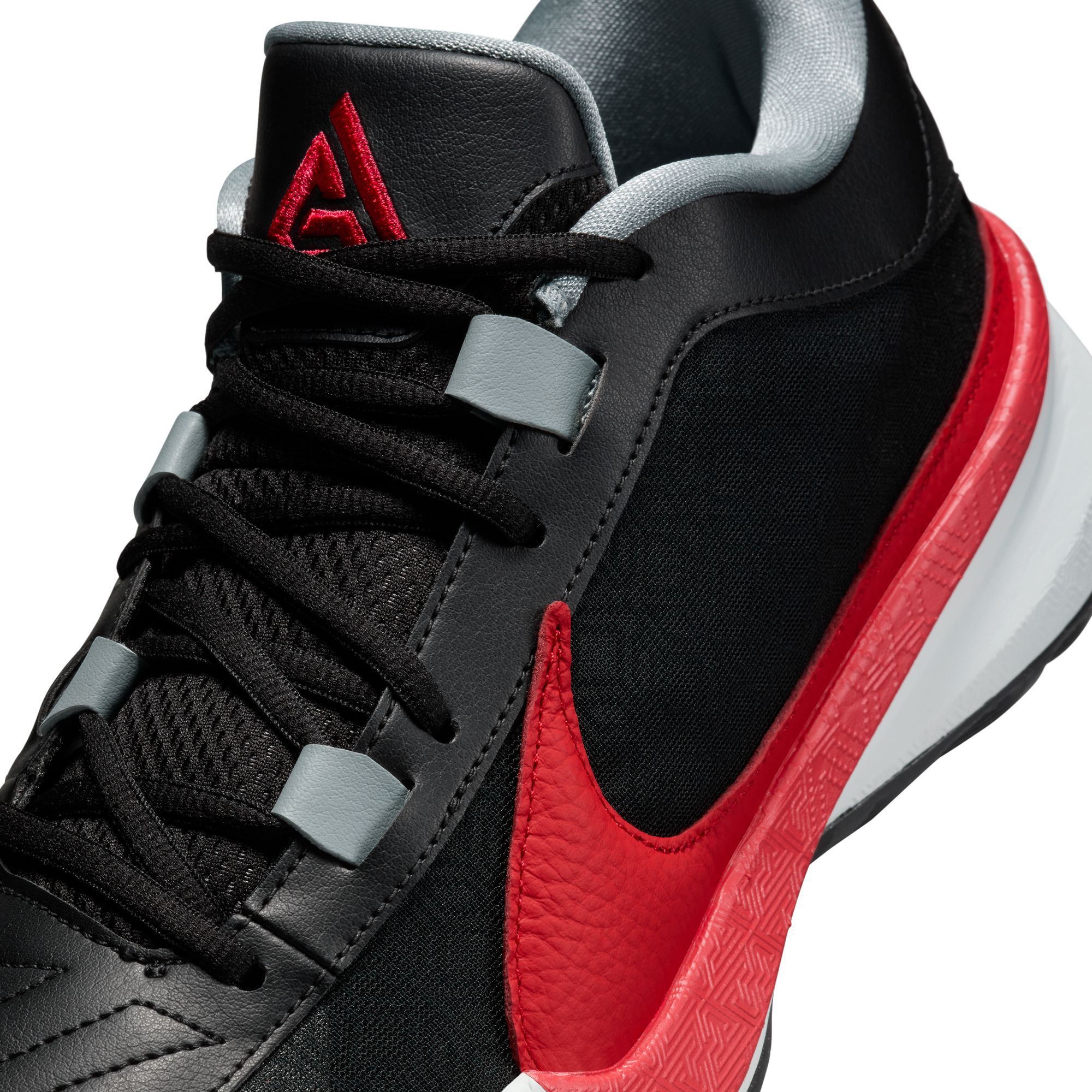 Nike air mavin on sale red and black