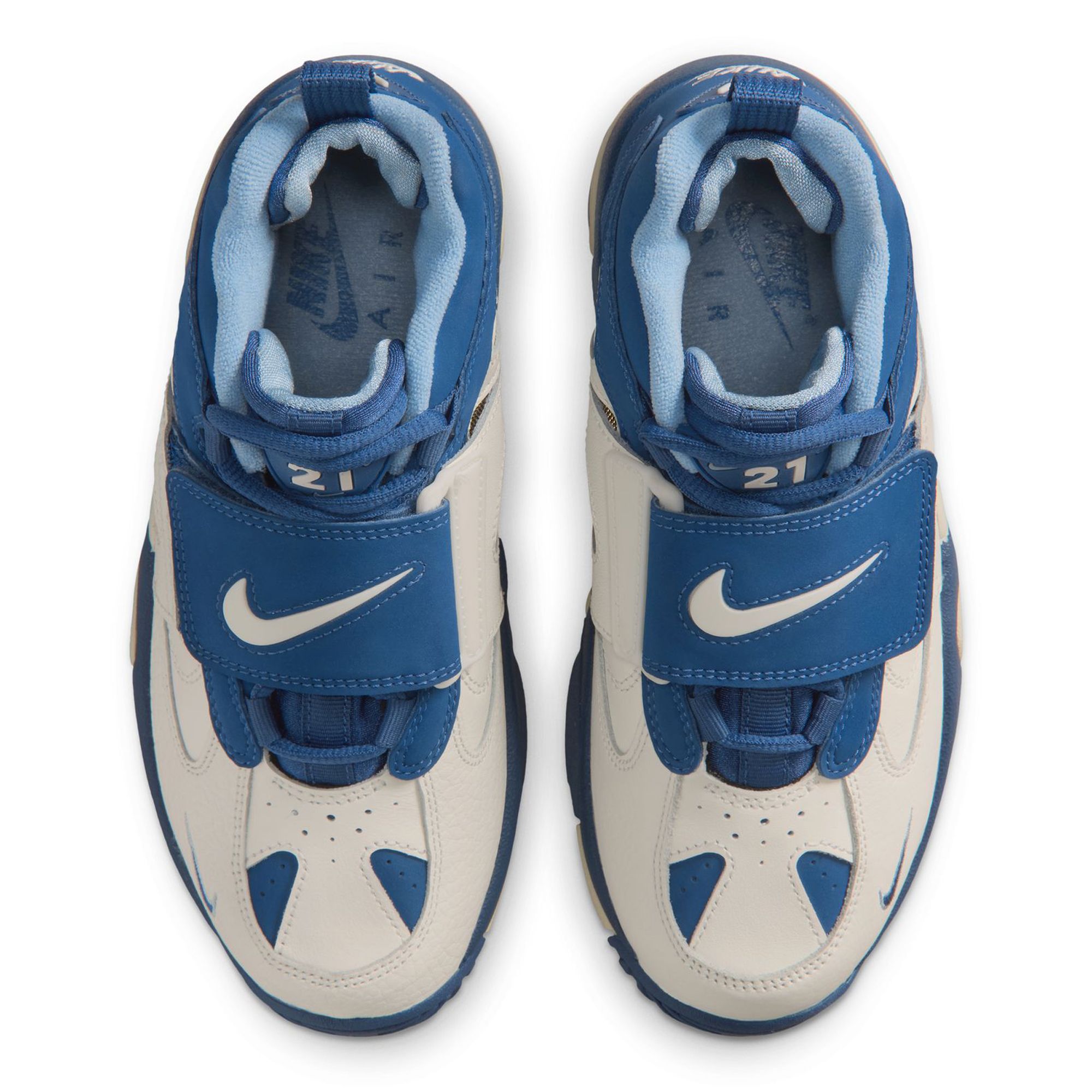 NIKE Grade-School Air Diamond Turf II 