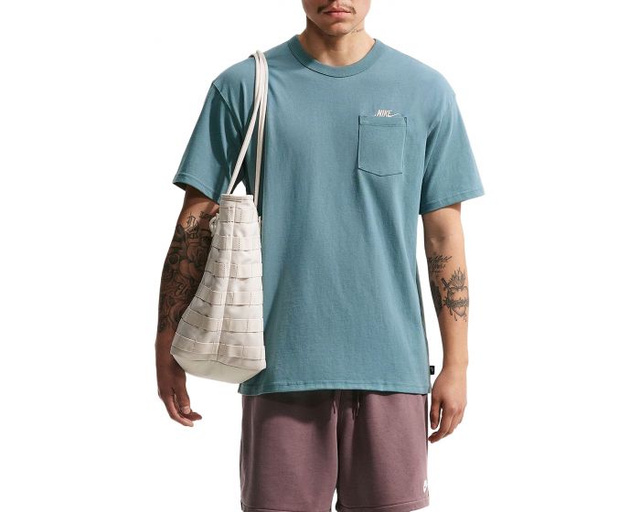 NIKE Sportswear Premium Essentials T-Shirt IH1123 382 - Shiekh