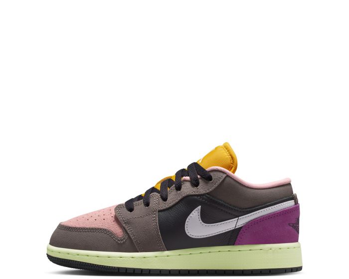 茶 ari*san JORDAN Grade-School Air 1 Low SE HQ2021 005 - Shiekh