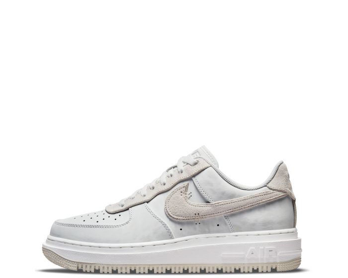 NIKE Air Force 1 Luxe DD9605 100 - Shiekh