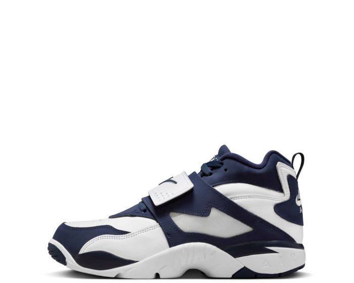 NIKE Air Diamond Turf 