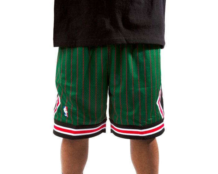 Mitchell and Ness Chicago Bulls 1995 Swingman Shorts SMSHGS20064-CBUGREN95  - Shiekh