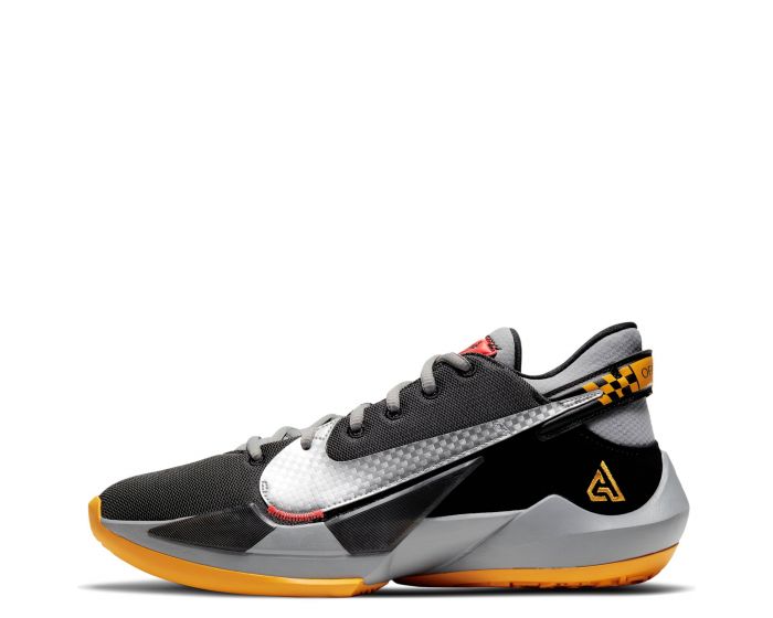 do zoom freak 2 run small