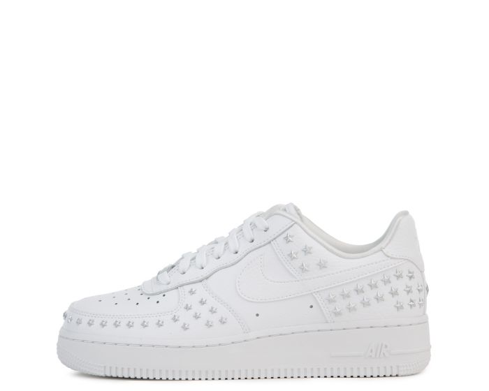 靴 WMNS AIR FORCE 1 ' 07 XX WMNS NIKE AIR FORCE 1 07 XX WHITE STUDDED WOMENS SZ 8.5