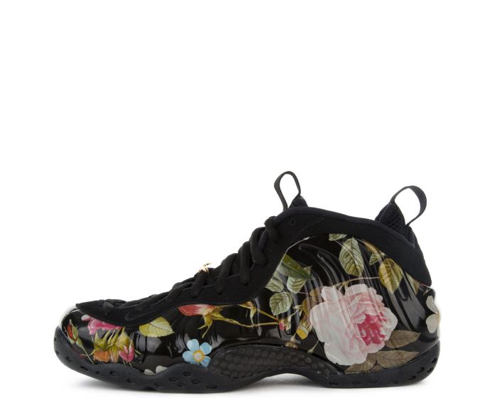 black and white foams 2019