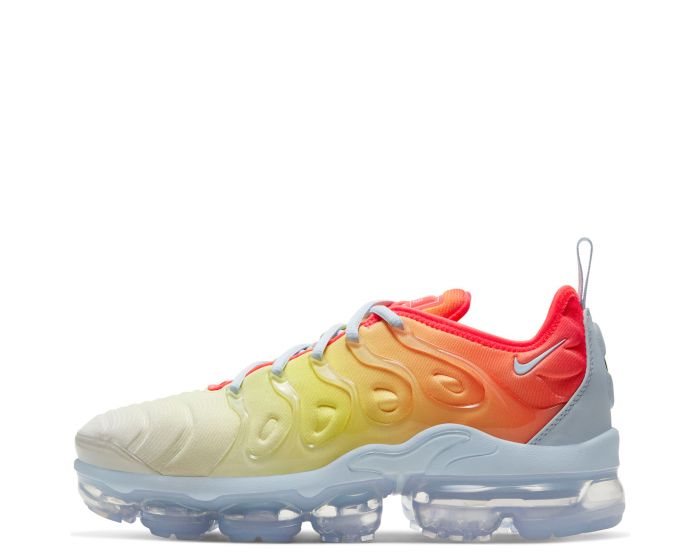 nike air vapormax cyan