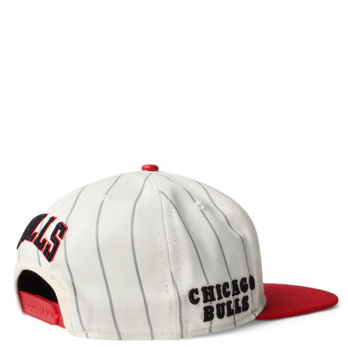 Bulls Pinstripe Snapback White