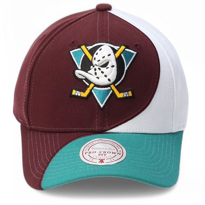 NHL Anaheim Ducks Pro Crown Fit Pre-Curved Snapback  Purple