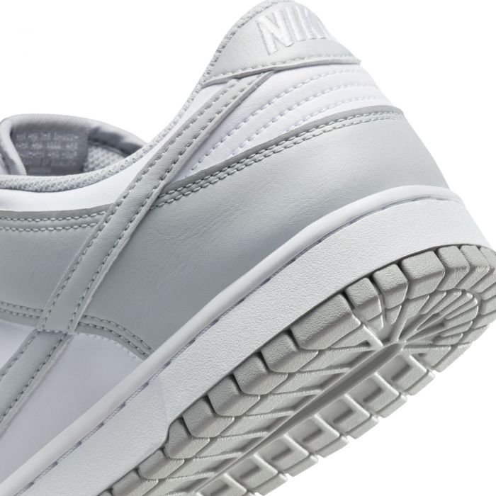 Dunk Low Retro White/LT Smoke Grey-White