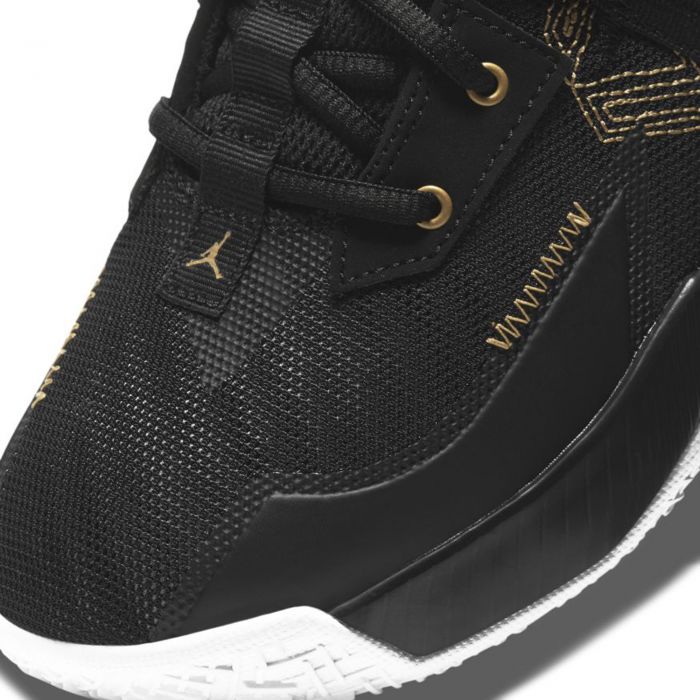 One Take II Black/Metallic Gold-White