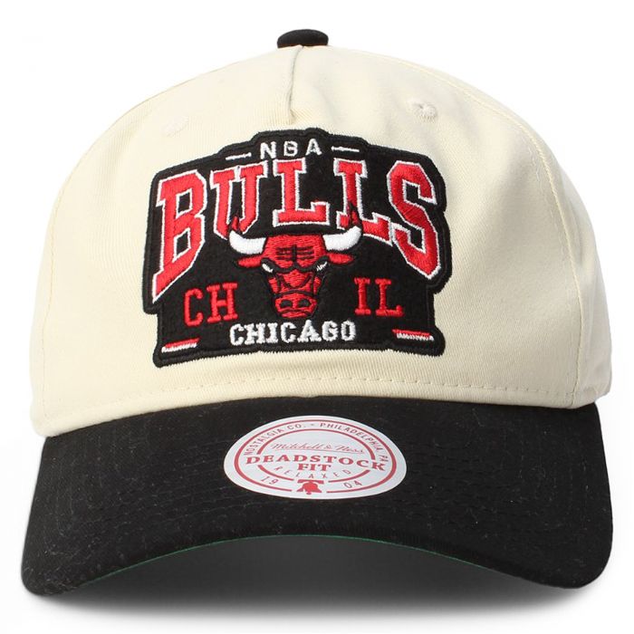 NBA Chicago Bulls Deadstock Fit Snapback  Off White/Black