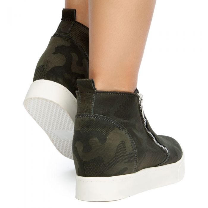 Taylor-G Athletic Sneakers Camo