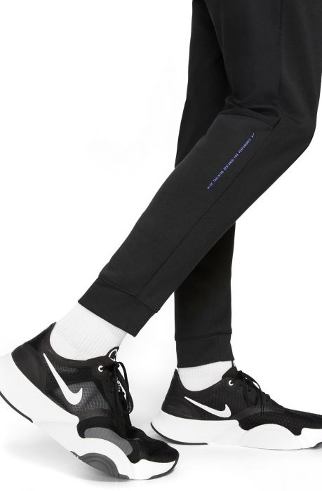 nike dri fit tapered joggers