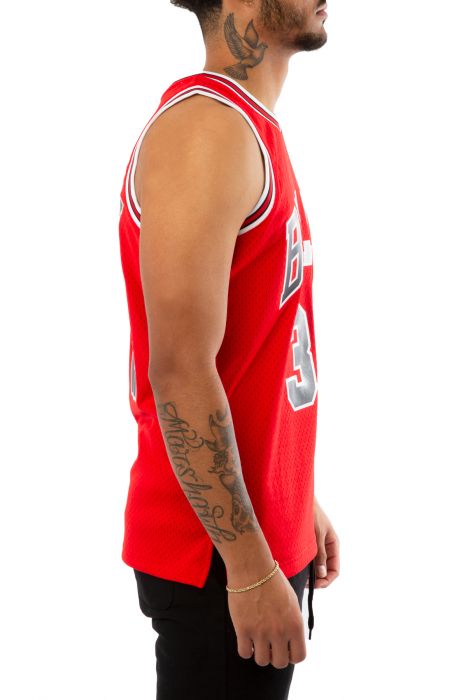 Scottie Pippen Chicago Bulls Road 1997-98 Swingman Jersey Scarlet/White