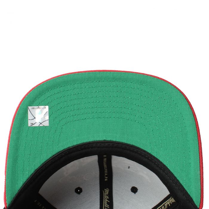 MITCHELL AND NESS Chicago Bulls Crooked Path Snapback HHSS6372 ...