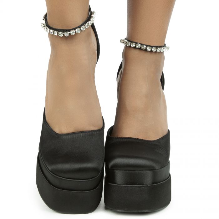Ari-9 Chunky Platform Heel Black