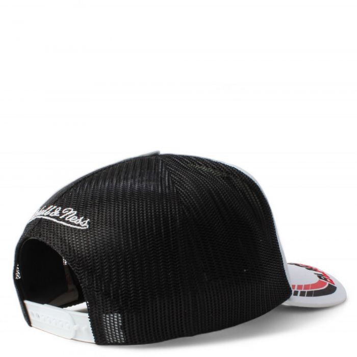 NHL Chicago Blackhawks Trucker Hat  White/Black