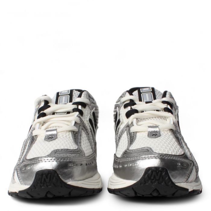 1906R Silver Metallic/Black/ Sea Salt