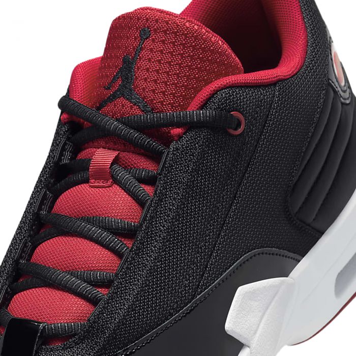 Max Aura 6 Black/Gym Red-White