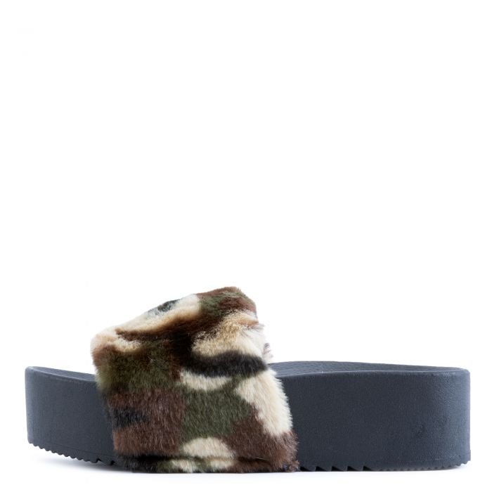 Issy-2 Furry Platform Slides Camouflage