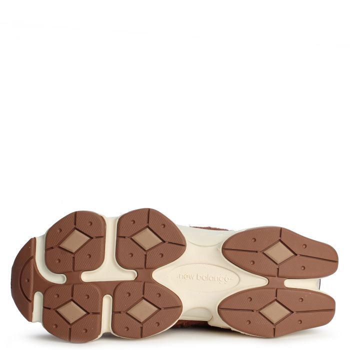 9060 Rich Oak with Timberwolf