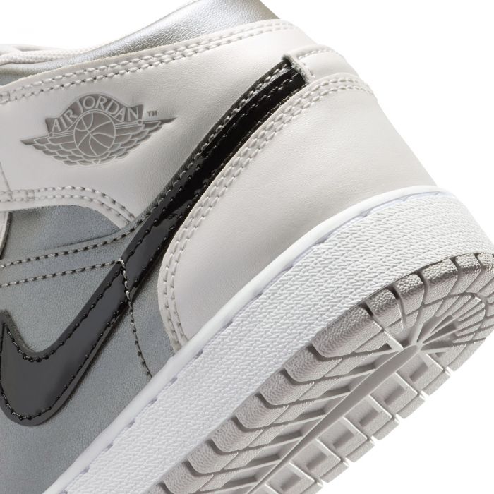 Grade-School Air Jordan 1 Mid SE Photon Dust/Blue Chill-Flat Pewter-Black