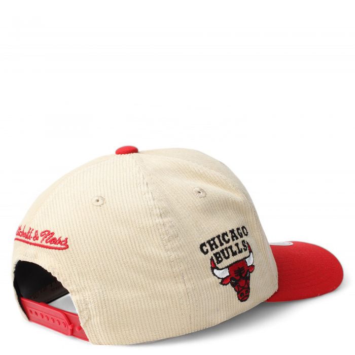 NBA Chicago Bulls Pro Crown Snapback  Cream