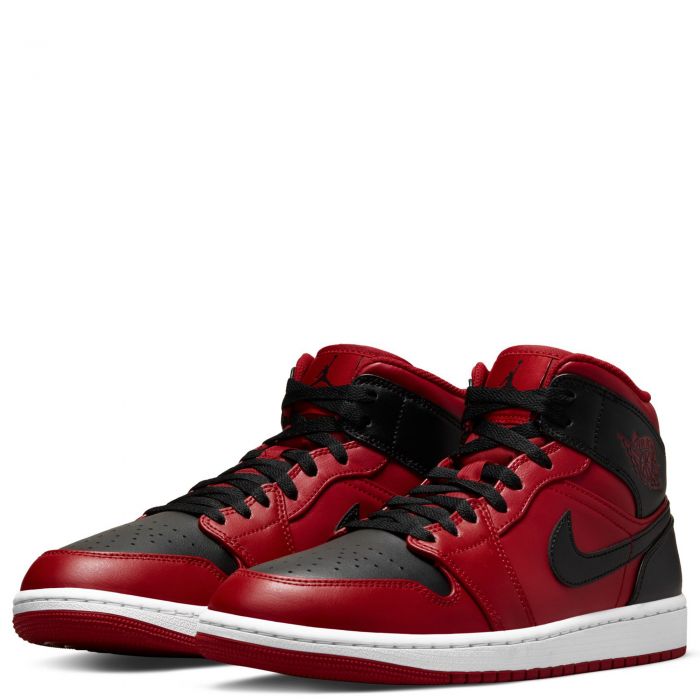 JORDAN 1 Mid 554724 660 - Shiekh