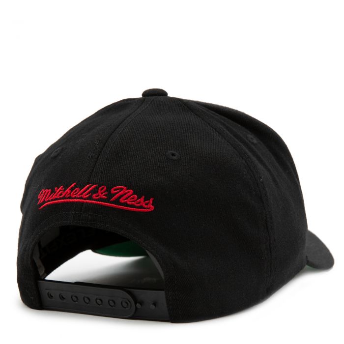 MITCHELL AND NESS Chicago Bulls Foundation Script 110 Hat 6HSSMM19146 ...