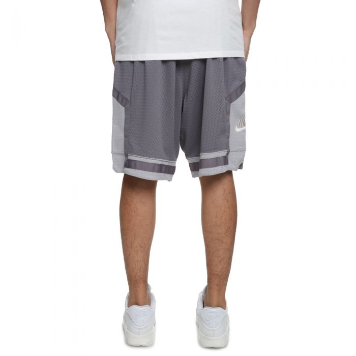 af1 low with shorts