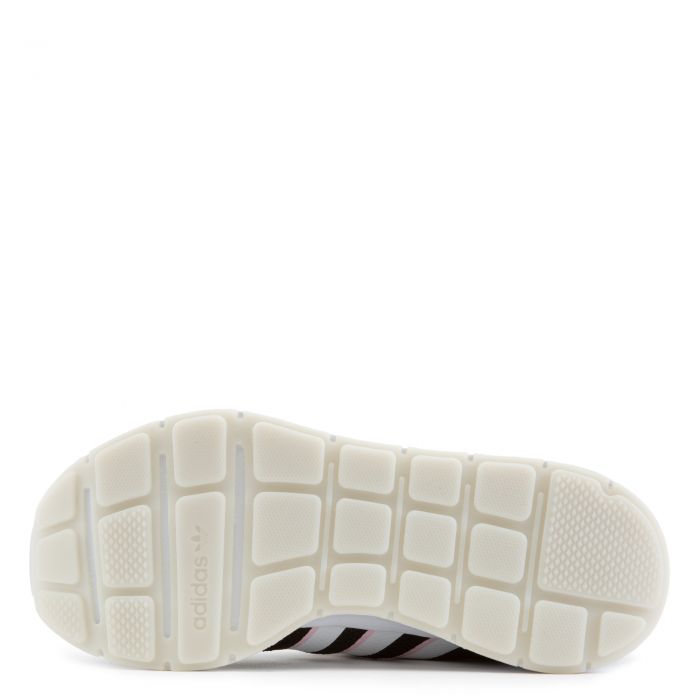 Swift Run X Core Black/Cloud White/True Pink