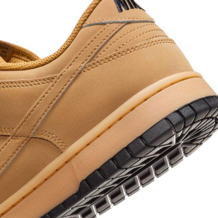 Dunk Low Retro SE Wheat/Wheat-Gum Yellow-Black