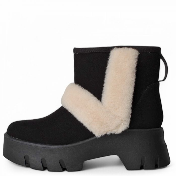 DUMBO Suede Bootie Black