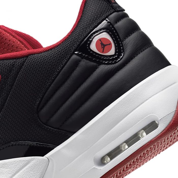Max Aura 6 Black/Gym Red-White