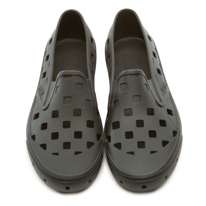 Slip-On Trek Black