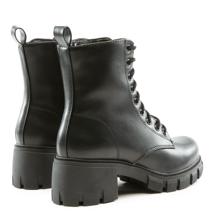 FD-Tundra Lace Up Bootie Black