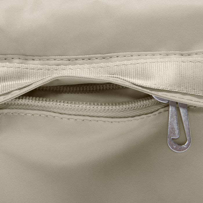 Nike Sportswear Futura Luxe Women's Crossbody Bag (1L, Light Silver)  CW9304-034