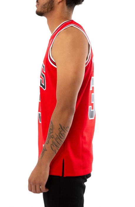 Scottie Pippen Chicago Bulls Road 1997-98 Swingman Jersey Scarlet/White