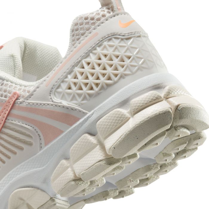 Grade School Vomero 5 Phantom/Echo Pink-Lt Orewood Brn-White