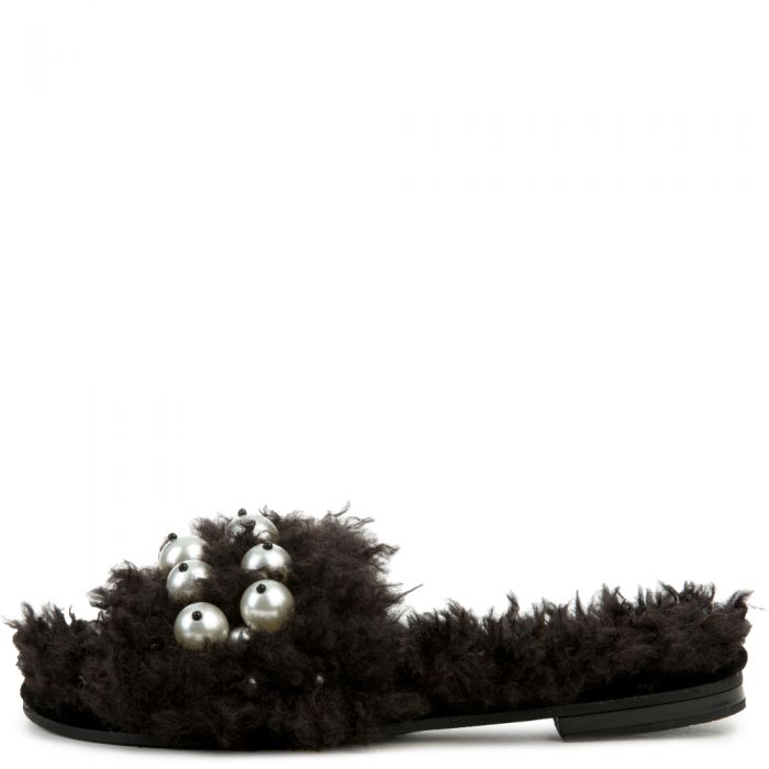 Cape Robbin Evelyn-7 Women's Black Fury Sandal BLACK